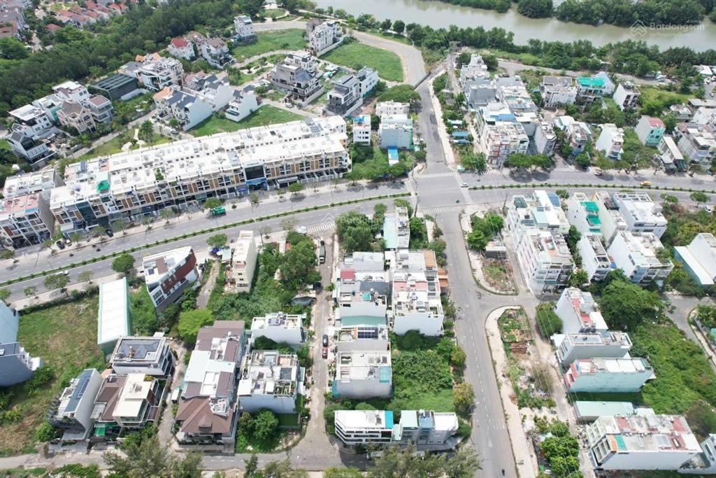Hiếm! cần bán gấp 1 cặp nhà phố mặt tiền phạm hùng kdc đại phúc green villas giá 32 tỷ tl sổ hồng