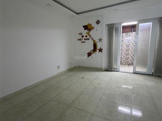 Cho thuê nhà nguyên căn kdc 6b intresco 1 trệt 3 lầu đường số 2 giá 20tr/m  0932 798 ***