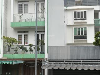 Cho thuê nhà nguyên căn + kho kế bên kdc t30, đường phạm hùng, giá 25tr/th, nhà 3 lầu