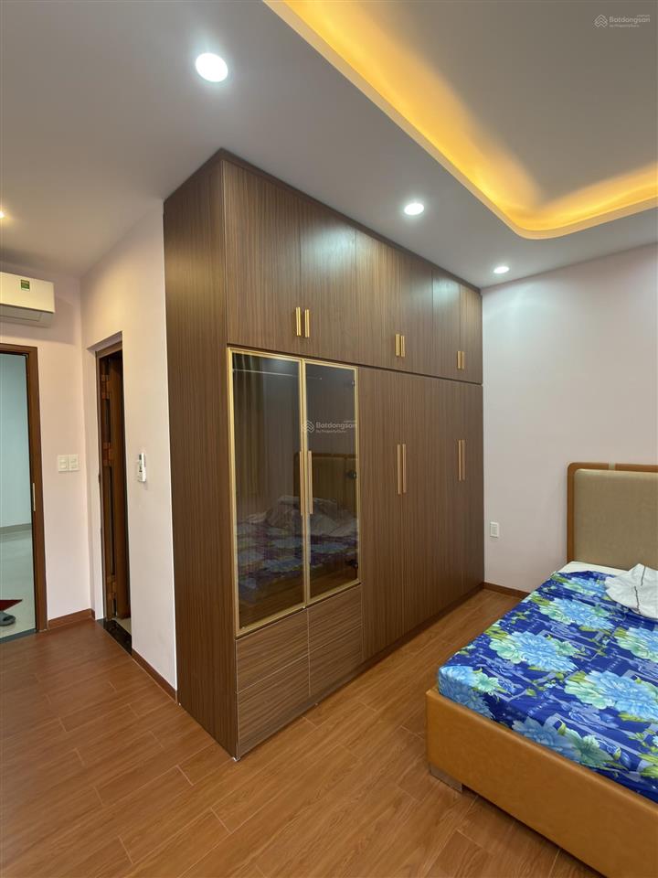 Cho thuê nhà nguyên căn 1 hầm 4 lầu kdc đại phúc green villas giá 20tr/th 5pn 6wc