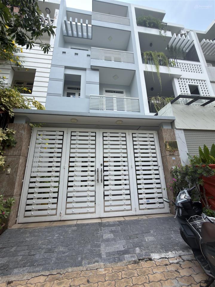 Cho thuê nhà nguyên căn 1 hầm 4 lầu kdc đại phúc green villas giá 20tr/th 5pn 6wc