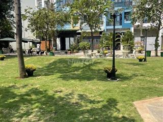Bán nhanh lô đất nhà phố view trường học tttm kdc đại phúc đường 6a giá 80tr/m2, dt 110m2