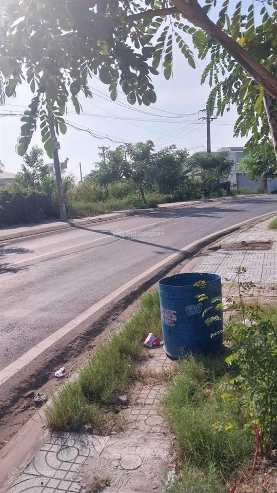 Cần bán 2ha đất mặt tiền ngô quang thắm nhà bè hcm