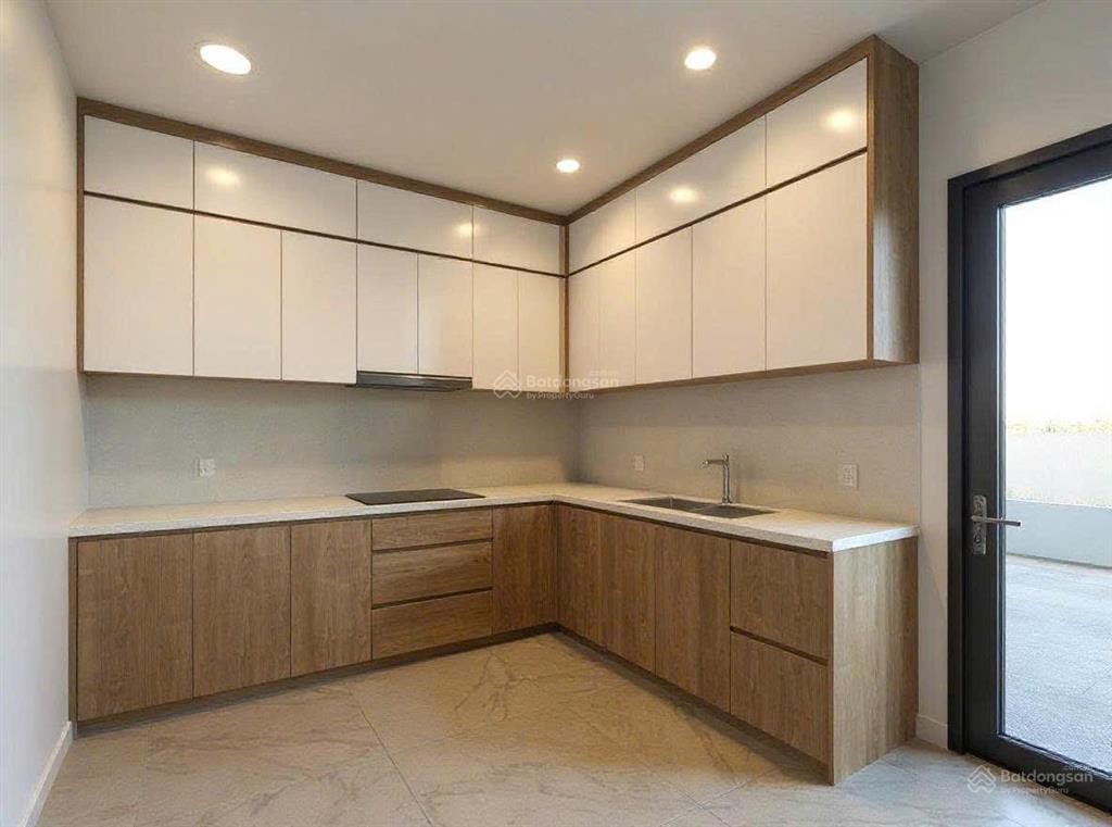 Bán nhà dsh 4 căn xã nhơn đức nhà bè