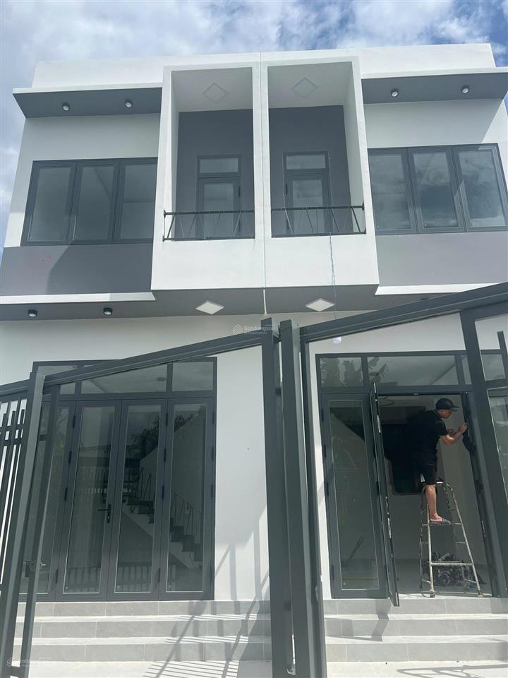 Bán nhà dsh 4 căn xã nhơn đức nhà bè