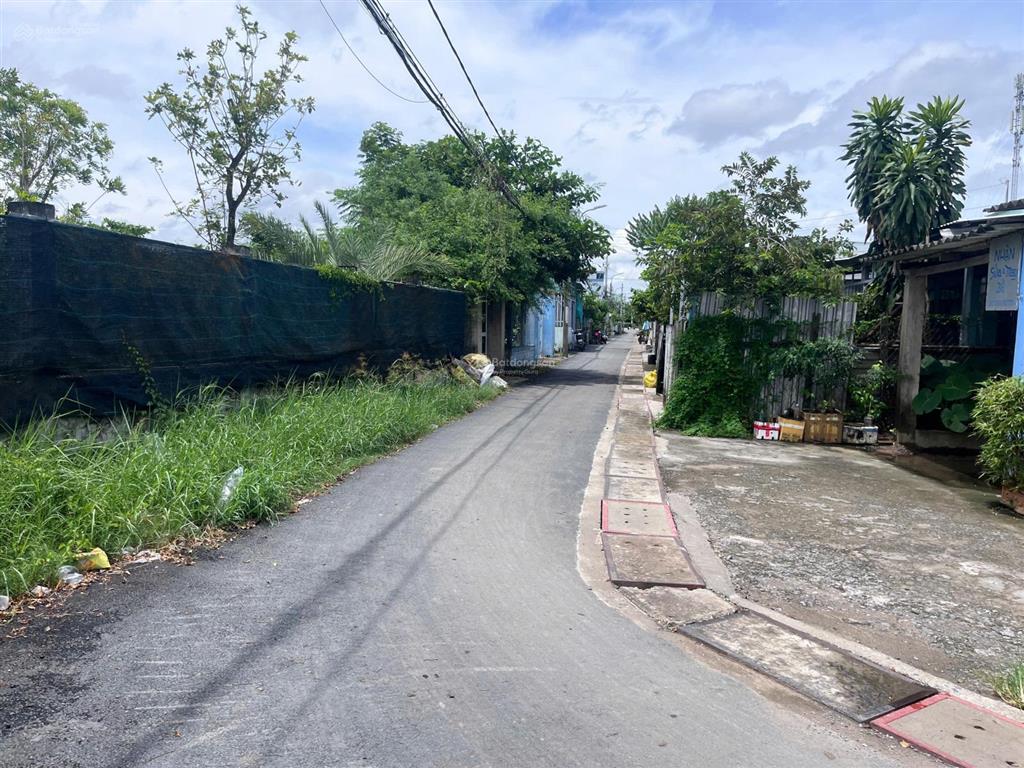 Bán đất 2600m2 có 1700m2 thổ cư tại lương văn nho, cần giờ, giá ưu đãi 17 triệu/m2