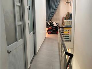 Bán gấp nhà 3 phòng ngủ , mặt tiền đường 20m,tại nguyễn văn tạo, long thới, nhà bè, giá 5 tỷ 350tr