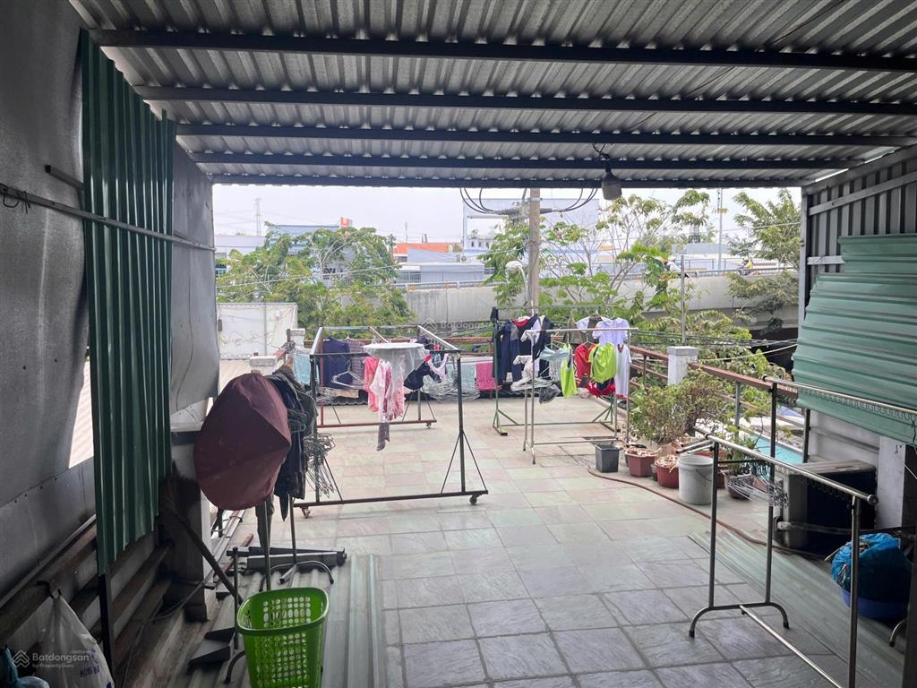 Nhà 3 lầu mặt tiền đường lê văn lương phước kiển, chủ thiện chí bán 9,7 tỷ thương lượng