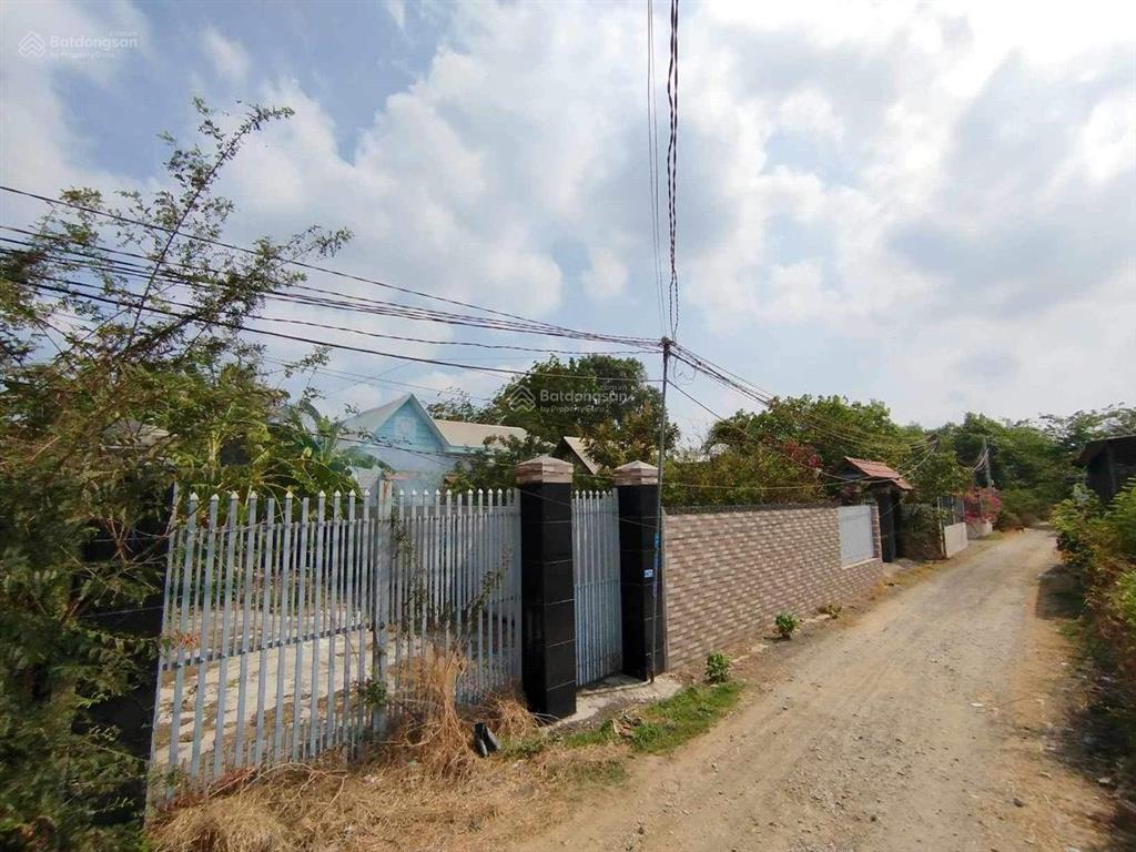 Bán đất đẹp sẵn nhà kèm vườn ăn trái tại tổ 6 ấp tân trung xã châu pha, 4 tỷ, 720 m2