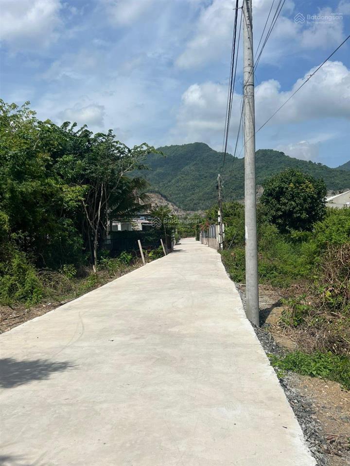 Bán đất đẹp sẵn nhà kèm vườn ăn trái tại tổ 6 ấp tân trung xã châu pha, 4 tỷ, 720 m2