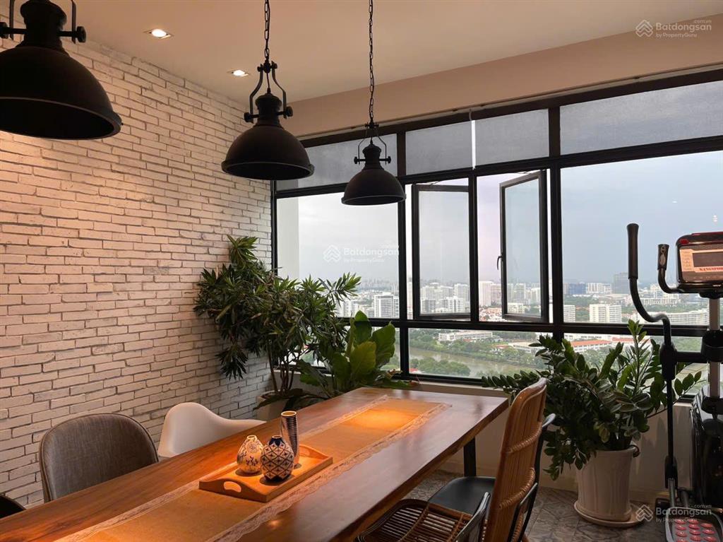 Bán căn hộ phú hoàng anh 3pn lầu cao view sông phú mỹ hưng cực đẹp
