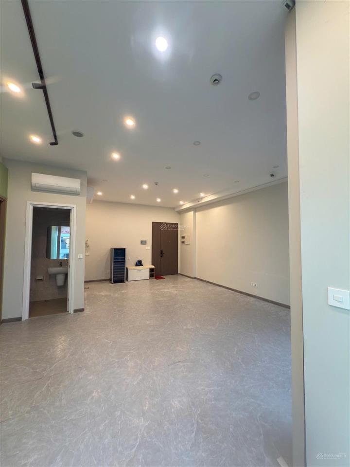 Cho thuê shop m8 the peak midtown 30m2 1 phòng + wc riêng view thác nước, giá 15 triệu/tháng