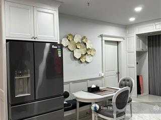 Chuyển nhượng 2pn rộng 97m2 góc view sông đông nam full nt đẹp có sổ hồng riêng.  0903 388 ***