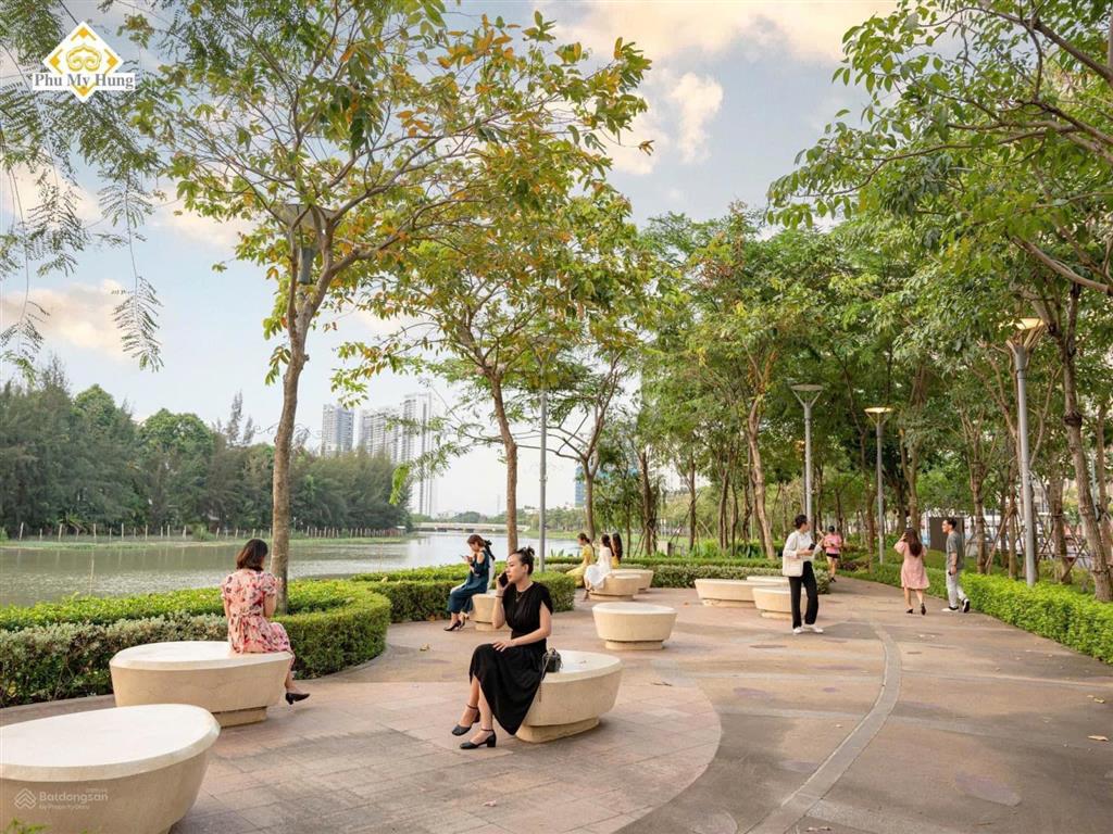 Bán gấp căn hộ midtown the peak m8 phú mỹ hưng, view đông nam 80m2 giá tốt 9,6 tỷ
