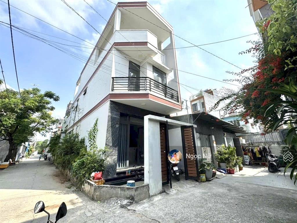 Cực rẻ bán nhà 3 tầng 75m2( 5*15m) góc 2 mặt hẻm oto chỉ 6.99 tỷ  hiệp bình chánh thủ đức