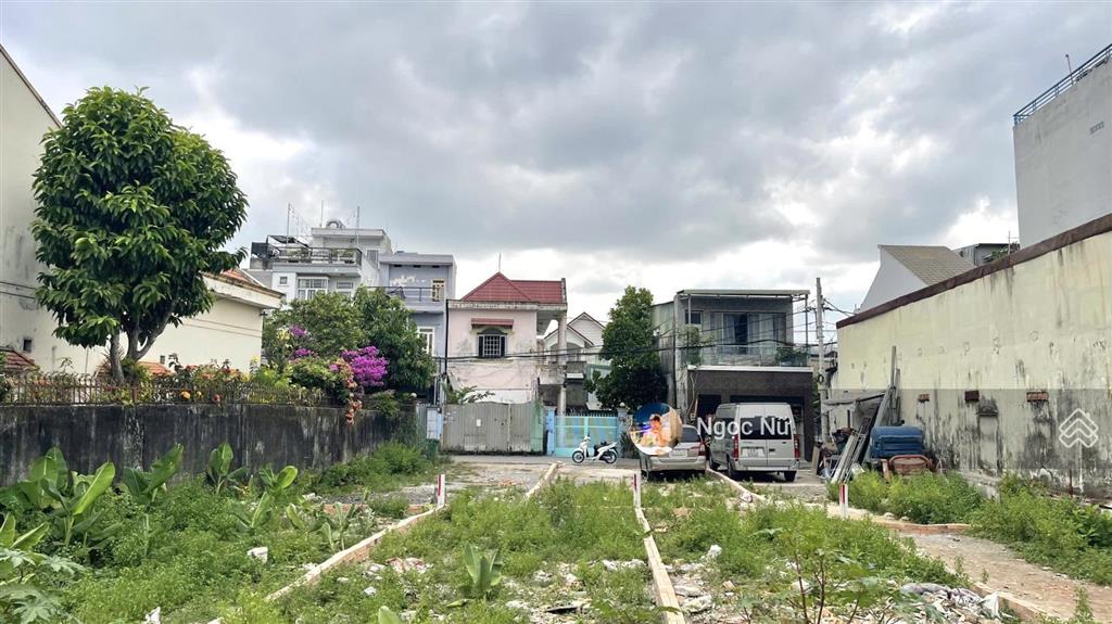 Đất đẹp chỉ 4.6 tỷ  55m2  1 trục 50m ra mặt tiền sát vạn phúc city  hiệp bình phước
