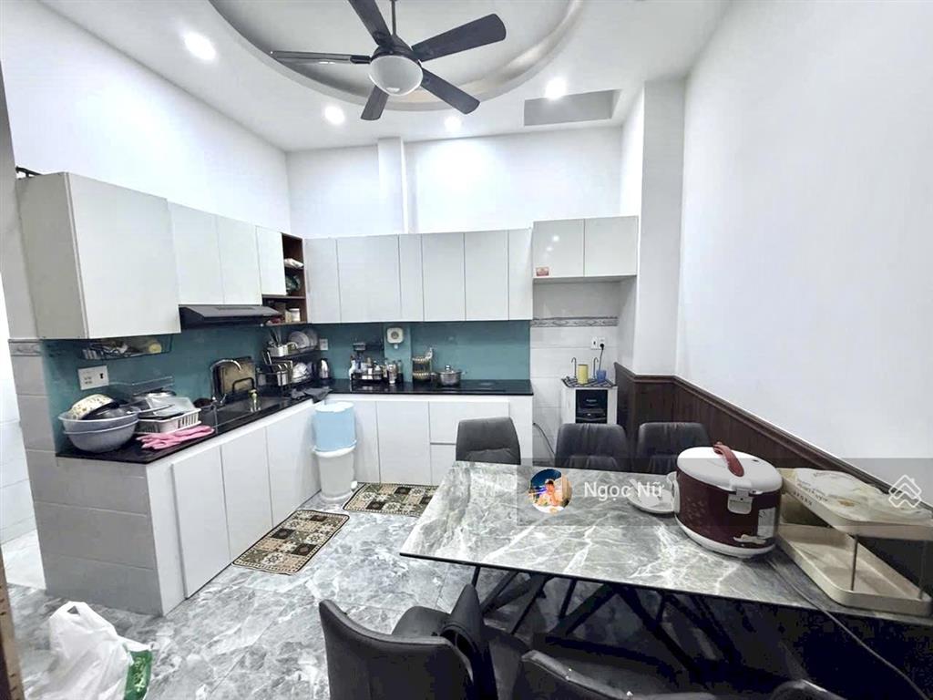 Rẻ bán nhà 4 tầng hẻm 10m thông xe tải ngay tô ngọc vân linh đông thủ đức chỉ 6.6 tỷ