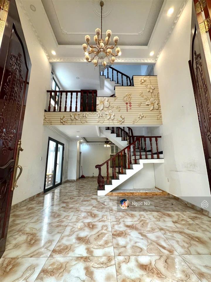 Cho thuê nhà đẹp 70m²  4 tầng/5pn cuối phạm văn đồng  đường số 8  linh xuân  thủ đức