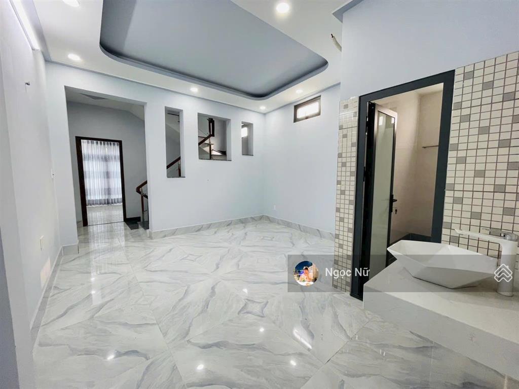 Rẻ  bán nhà đường số 6, hiệp bình chánh, 110m², 4 tầng, chỉ 7,8 tỷ sau chợ bình triệu, đh luật