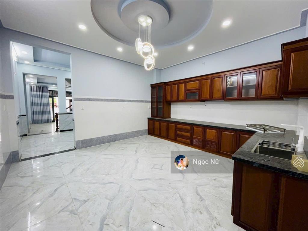 Rẻ  bán nhà đường số 6, hiệp bình chánh, 110m², 4 tầng, chỉ 7,8 tỷ sau chợ bình triệu, đh luật