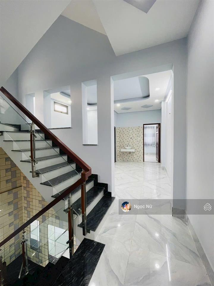Rẻ  bán nhà đường số 6, hiệp bình chánh, 110m², 4 tầng, chỉ 7,8 tỷ sau chợ bình triệu, đh luật