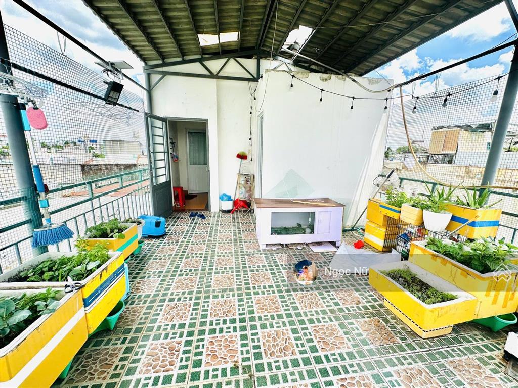 Rẻ  5.6 tỷ  3 tầng  62m hiệp bình chánh sát vách phạm văn đồng hẻm thông thoáng gần bình thạnh