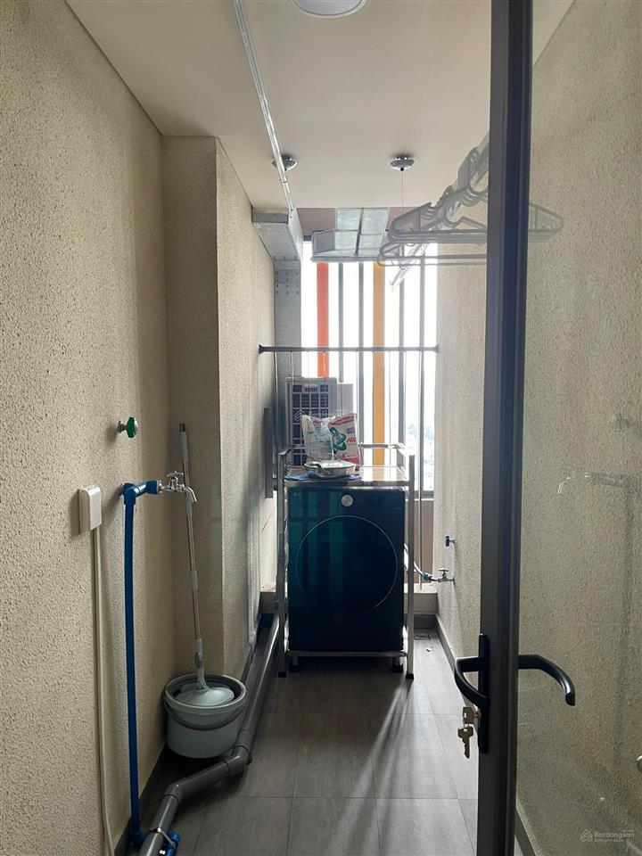 Chuyển nhượng căn hộ 2pn 90m2, lầu cao full nội thất, bán nhanh giá 13,97 tỷ.  0908 622 ***