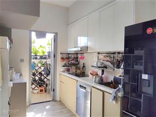 Cần bán gấp căn hộ lux garden, 2pn 74m2 góc view trực diện sông sg lầu cao, hướng đn