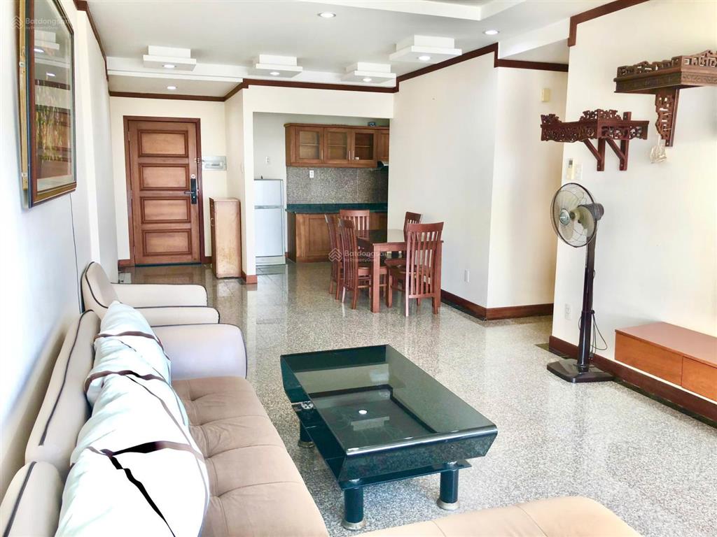 Cho thuê căn hộ hoàng anh gold house, 2 phòng ngủ, nội thất, view đẹp, giá 10 triệu/tháng