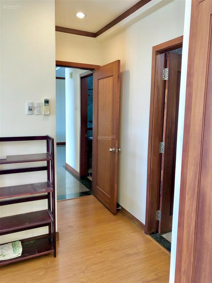Cho thuê căn hộ hoàng anh gold house, 2 phòng ngủ, nội thất, view đẹp, giá 10 triệu/tháng