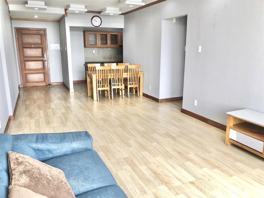 Bán căn hộ hoàng anh gold house, 96m², 2 phòng ngủ, 2wc, lầu cao, view hồ bơi, giá 3.7 tỷ sổ hồng