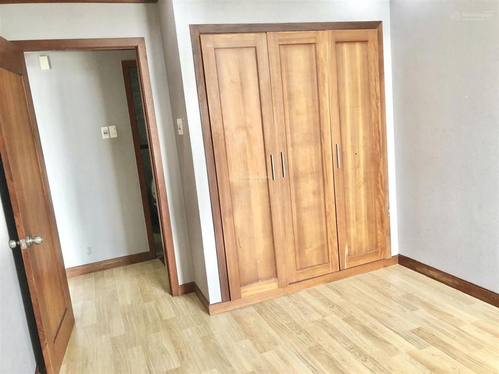 Bán căn hộ hoàng anh gold house, 96m², 2 phòng ngủ, 2wc, lầu cao, view hồ bơi, giá 3.7 tỷ sổ hồng