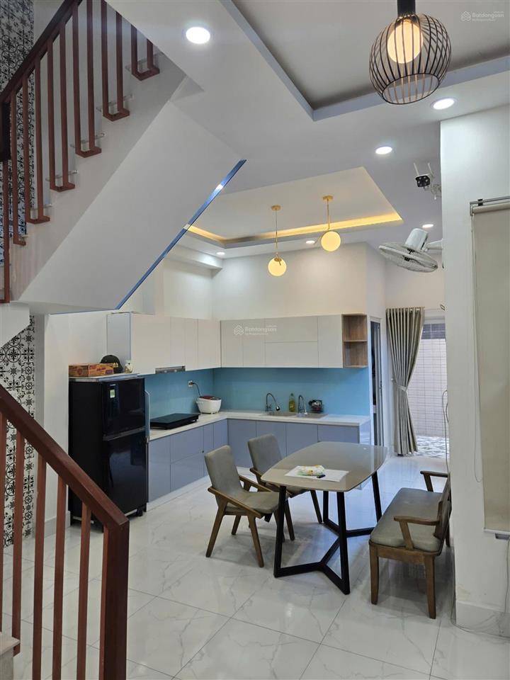 Cho thuê nhà 1 trệt 2 lầu sân thượng hẻm 1545 lê văn lương , hiệp phước (nhơn đức ) giá 14tr/tháng
