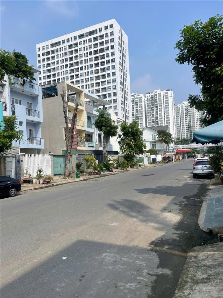 Cho thuê nhà phố khu sadeco phước kiển a, đầy đủ nội thất giá 27tr/tháng.  0941 300 ***