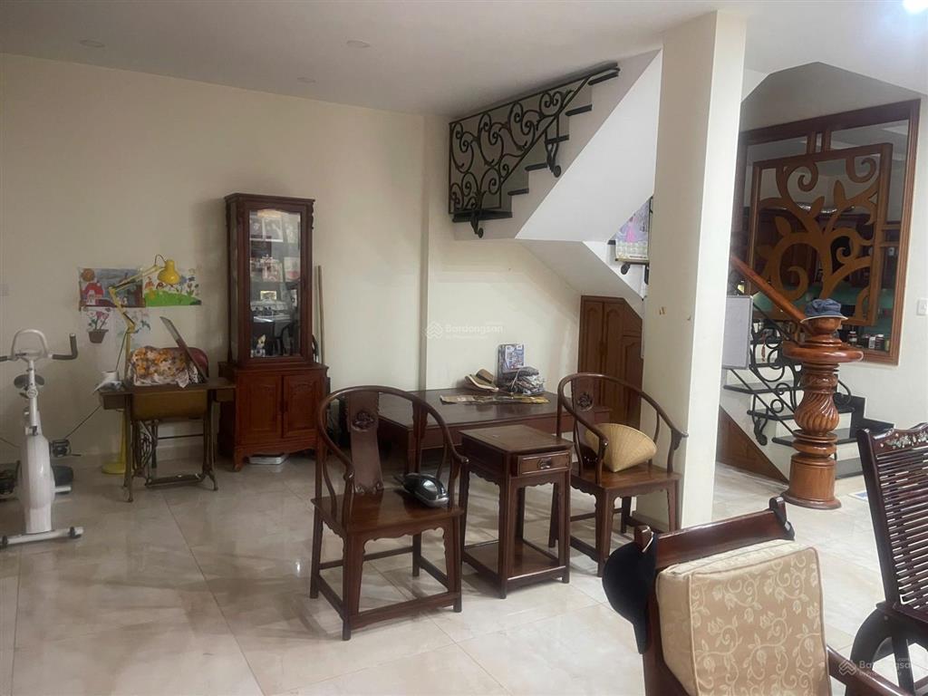 Bán căn biệt thự đường 16m khu sadeco phước kiển a dt 10x19 giá 21.5 tỷ thương lượng  0941 300 ***