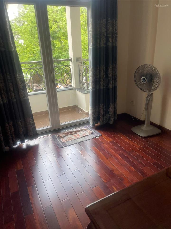 Bán căn biệt thự đường 16m khu sadeco phước kiển a dt 10x19 giá 21.5 tỷ thương lượng  0941 300 ***