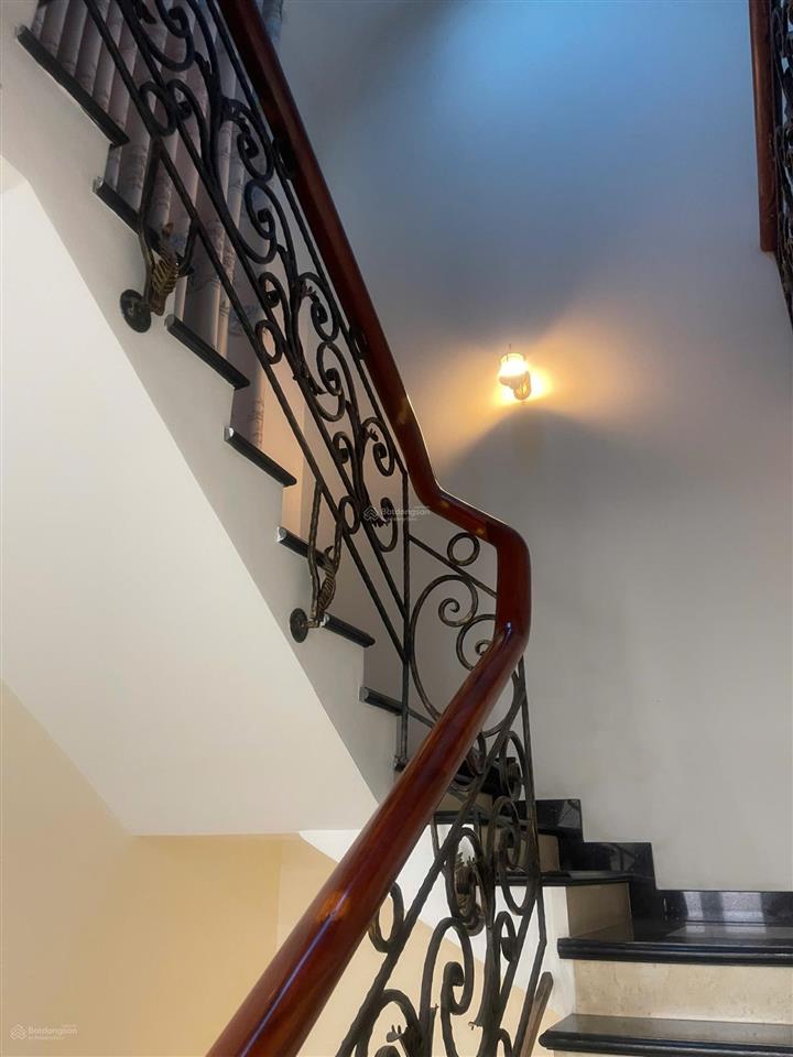 Bán căn biệt thự đường 16m khu sadeco phước kiển a dt 10x19 giá 21.5 tỷ thương lượng  0941 300 ***