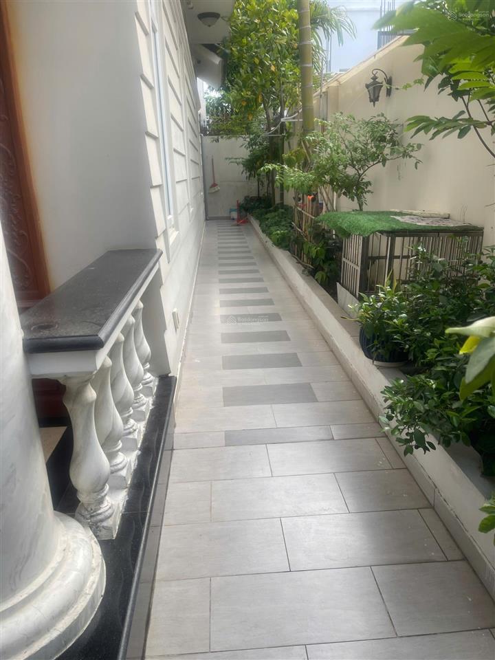 Bán căn biệt thự đường 16m khu sadeco phước kiển a dt 10x19 giá 21.5 tỷ thương lượng  0941 300 ***
