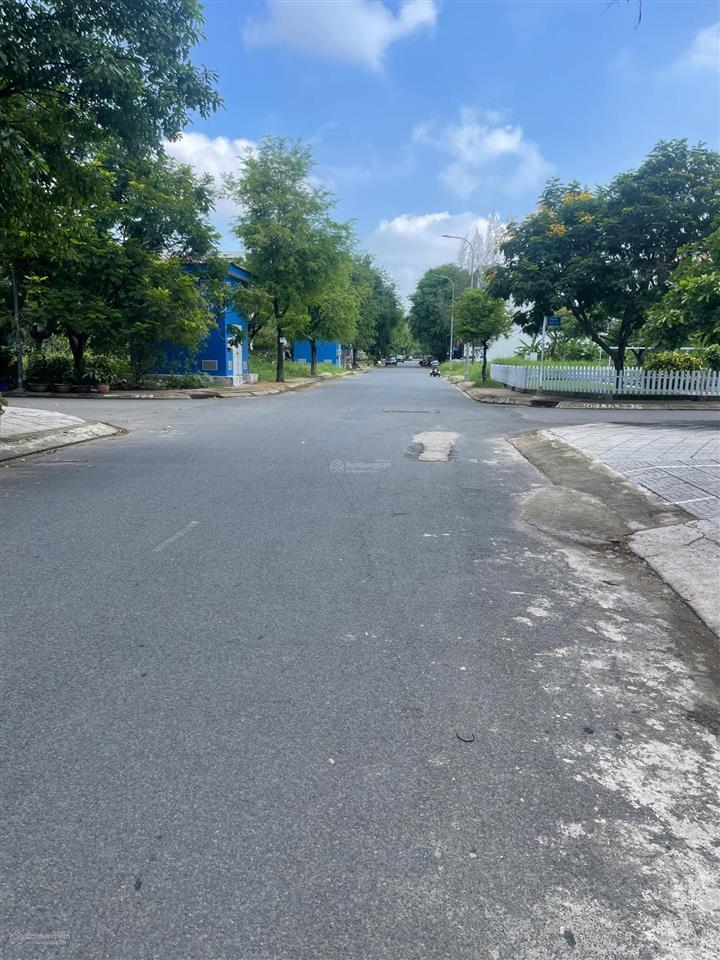 Bán đất hẻm 1246 lê văn lương phước kiển, dt 6x20, giá bán 75tr/m2 thương lượng.  0941 300 ***