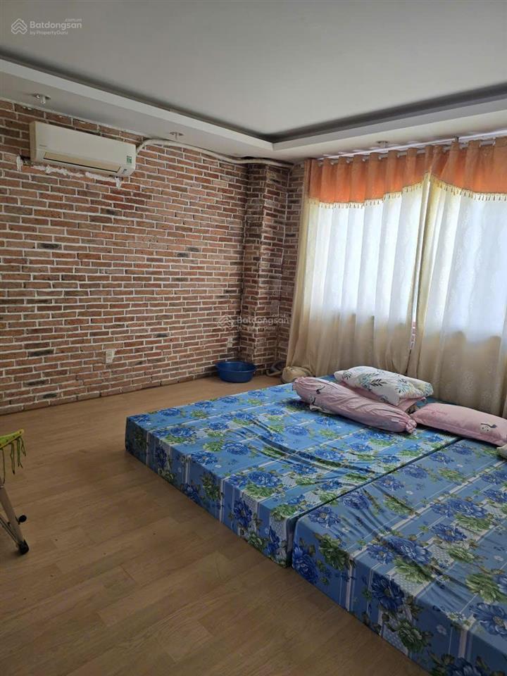 Cho thuê nhà nguyên căn hẻm xe hơi 1053 phước kiển, dt 5x26 giá 18tr/tháng  0703 383 ***