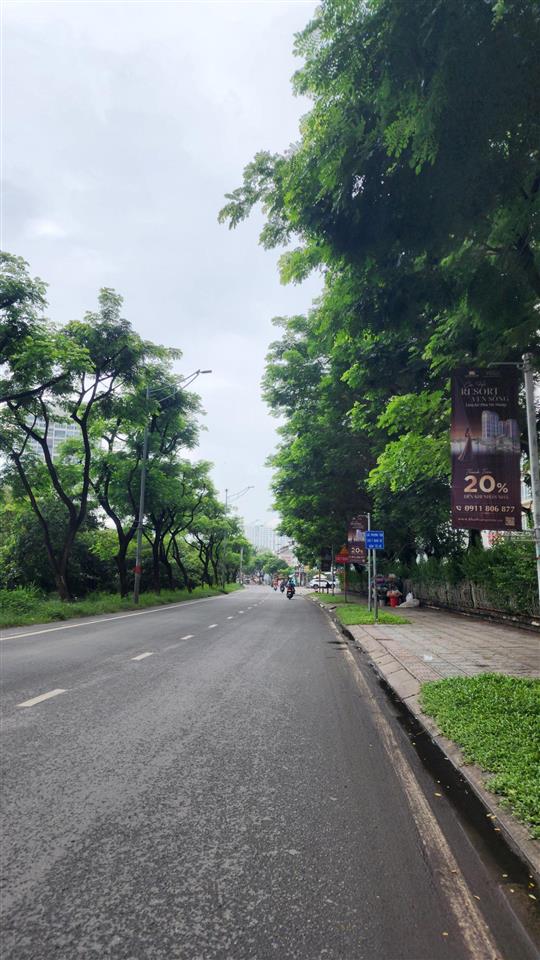 Chuyển nhượng lô đất làng đại học abc, dt 9x52m, giá 68tr/m2 tl sổ hồng, gpxd hầm 5 lầu