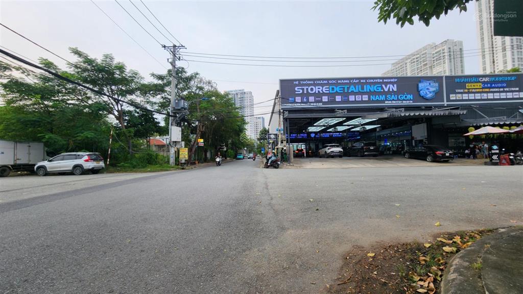 Chuyển nhượng lô đất làng đại học abc, dt 9x52m, giá 68tr/m2 tl sổ hồng, gpxd hầm 5 lầu