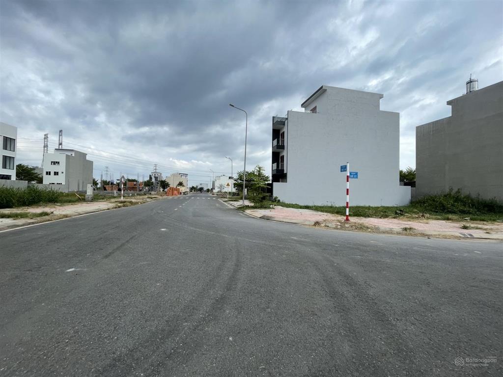 Bán đất nền dự án thanh nhựt, 65 triệu / m2, 108 m2, sổ đỏ cá nhân (tđc)