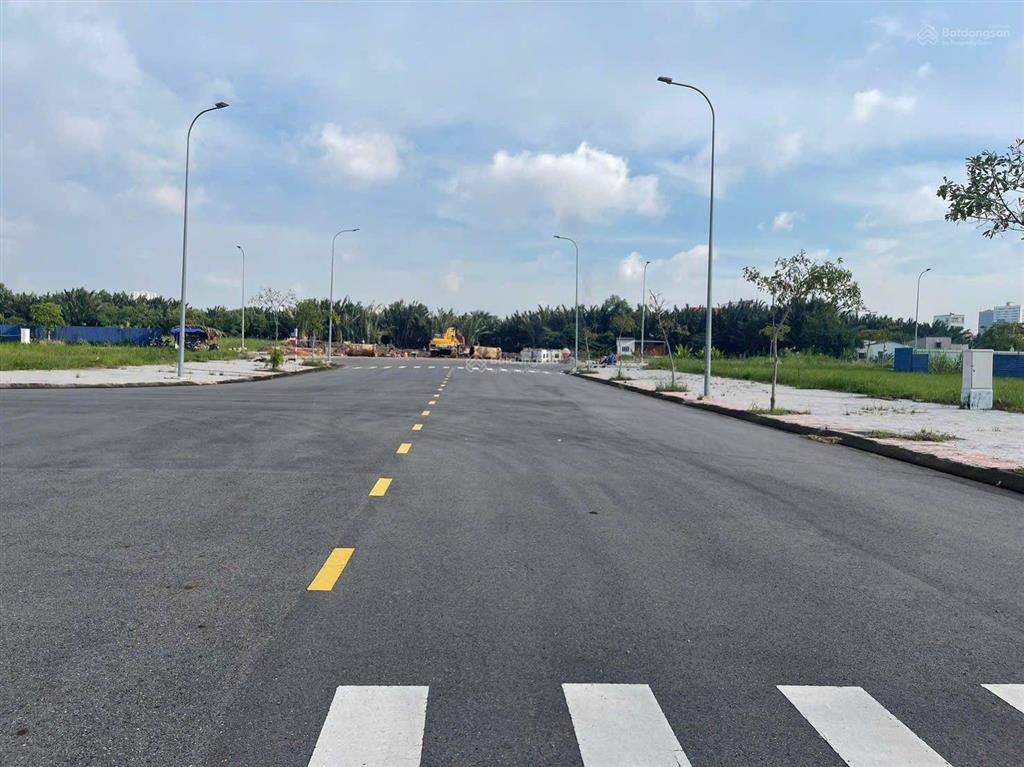 Chuyển nhượng nền nhà phố 5x19 kdc đào sư tích, đối diện căn hộ 25 tầng giá 75tr/m2, sổ hồng
