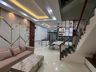Bán nhà 3 lầu, 2 mt công viên kdc đào sư tích, 5x17m full nội thất cao cấp