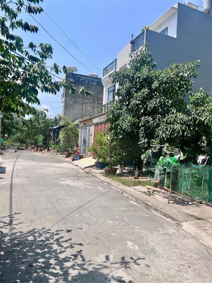 Cần bán nhà hxh 41 gò cát phường phú hữu. giá 4,5 tỷ