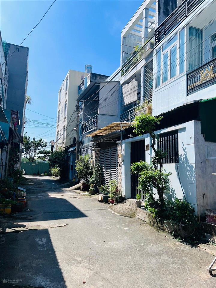 Bán lô đất thổ cư đường 990 phú hữu. rõ ràng giá tốt