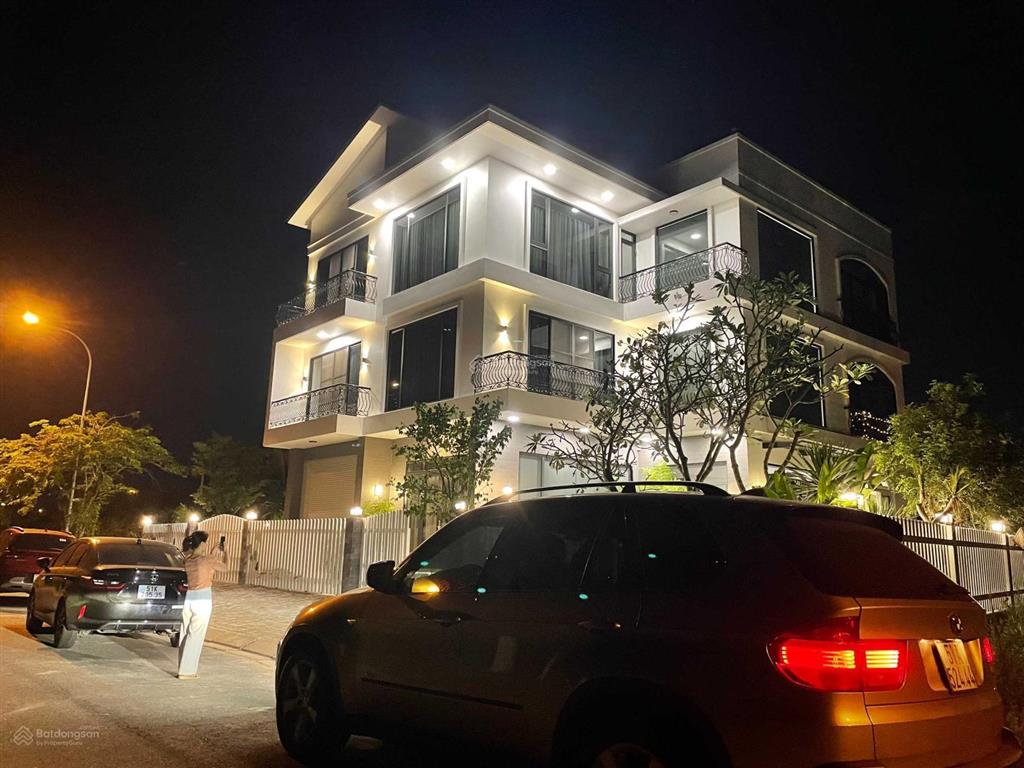 Chính chủ bán nhanh nền nhà phố tại the star, dt 77.5m2 giá 2.6 tỷ.  0986 833 *** thảo nguyễn