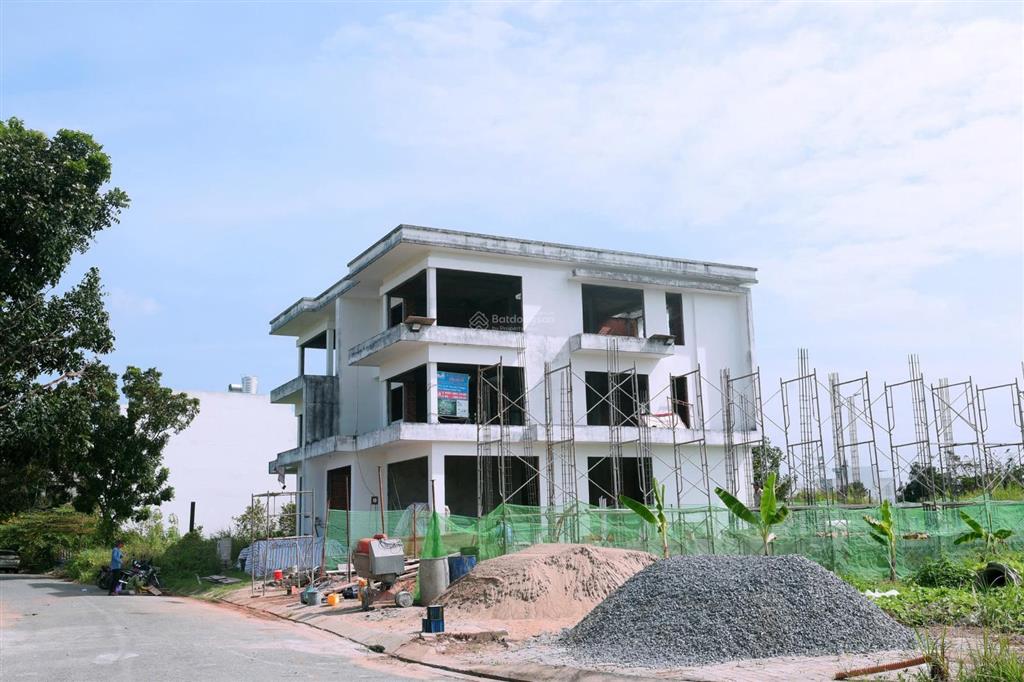 Bán nhà riêng tại the star village, 5,8 tỷ, 82,5 m2, 6pn, 6wc, đường 40m giá 5.8 tỷ