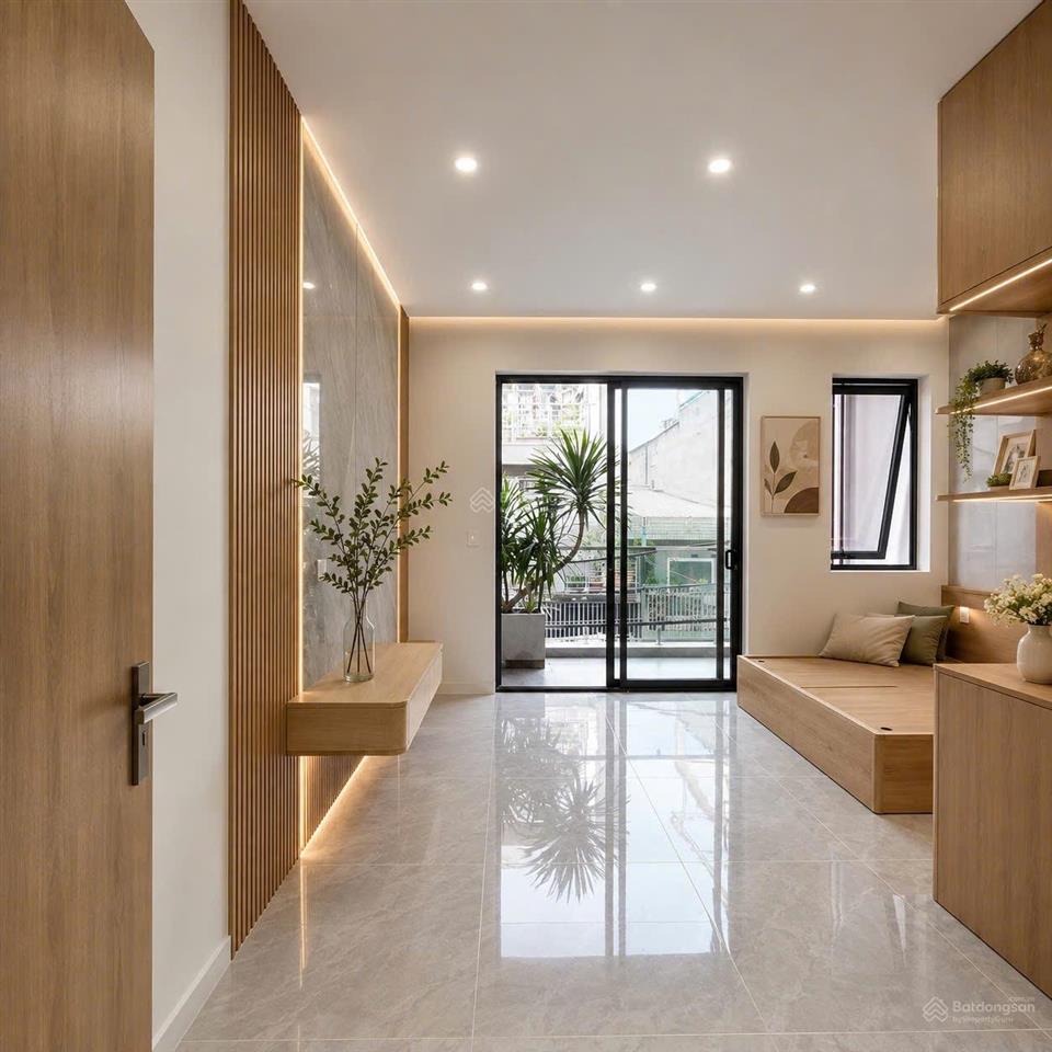 Bán nhà lò lu giá 8,2 tỷ thương lượng  sam